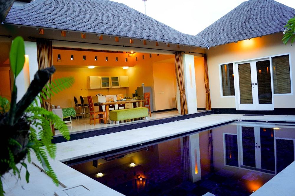 Kamuela Villas Seminyak Ngoại thất bức ảnh